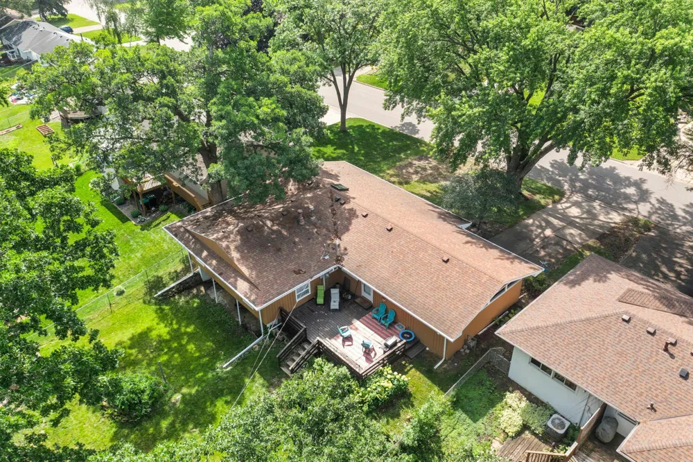 7008 35th Avenue Crystal, MN 55427