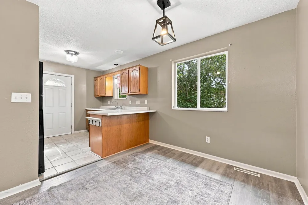 416 Central Street W Detroit Lakes, MN 56501