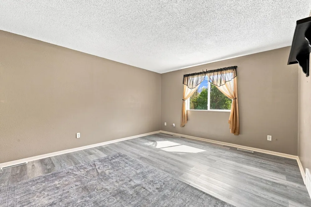 416 Central Street W Detroit Lakes, MN 56501