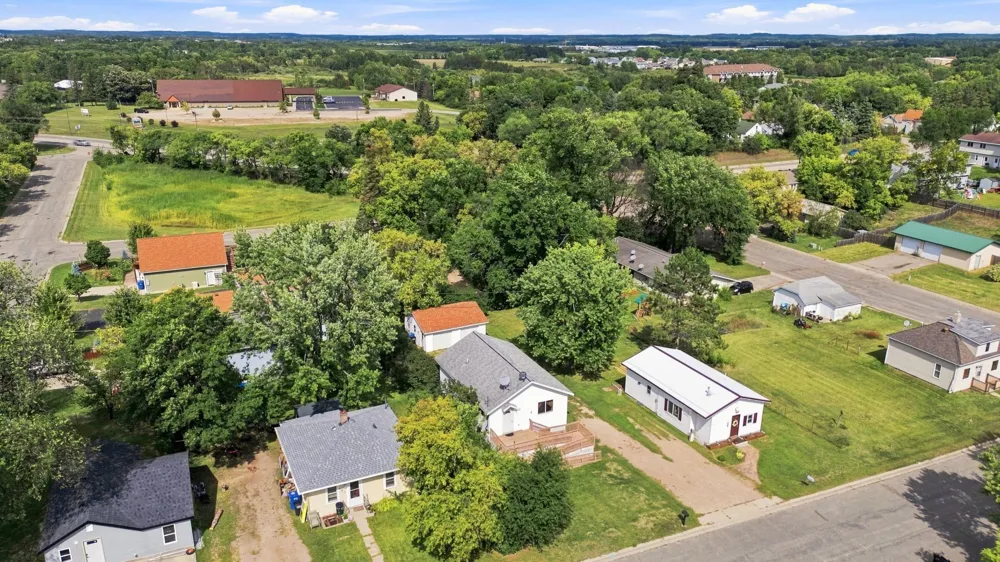 416 Central Street W Detroit Lakes, MN 56501