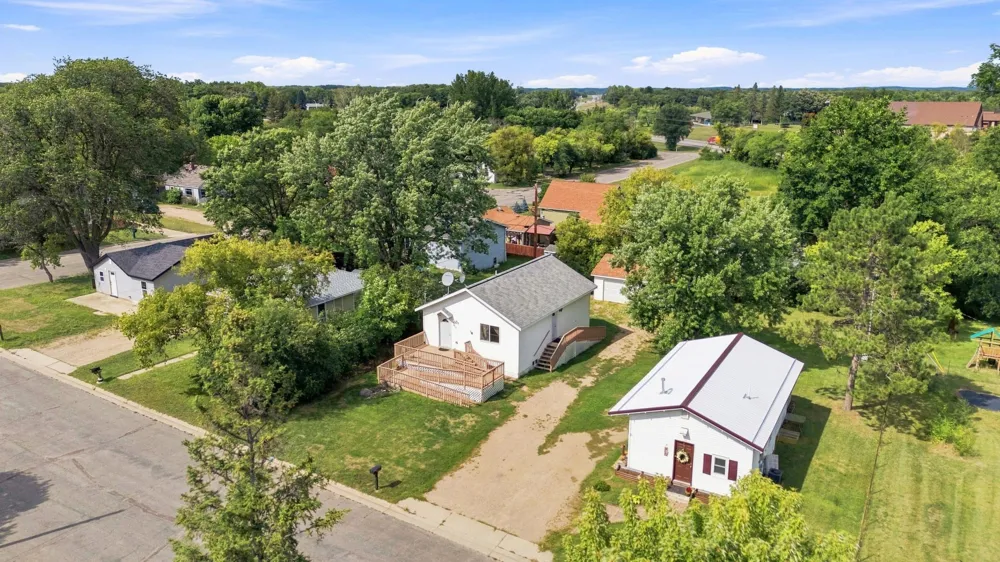 416 Central Street W Detroit Lakes, MN 56501
