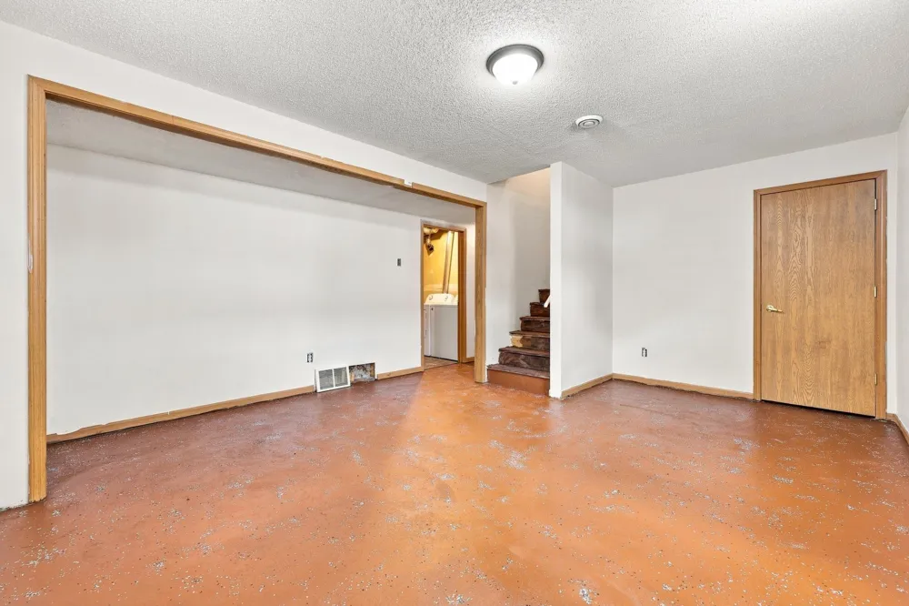 416 Central Street W Detroit Lakes, MN 56501
