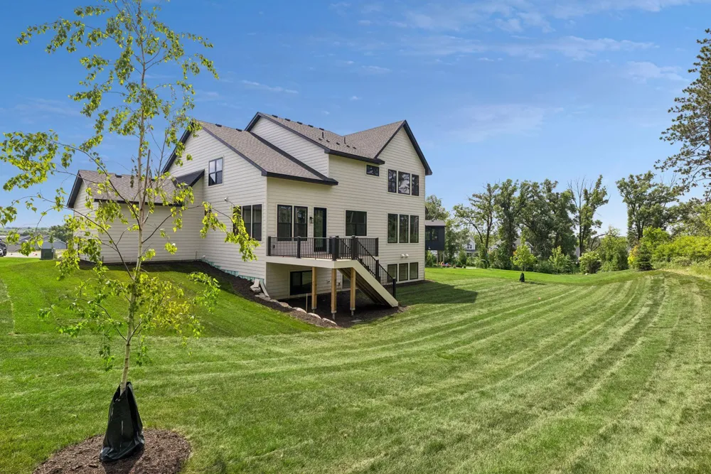 7176 61st S Cottage Grove, MN 55016