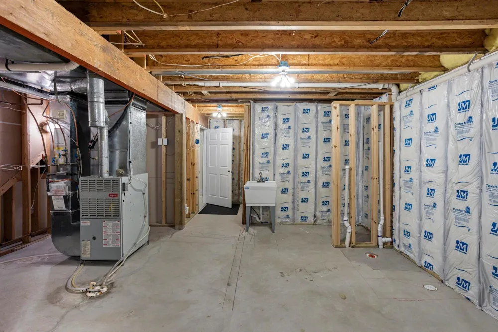 2452 Eagle Valley Drive Woodbury, MN 55129
