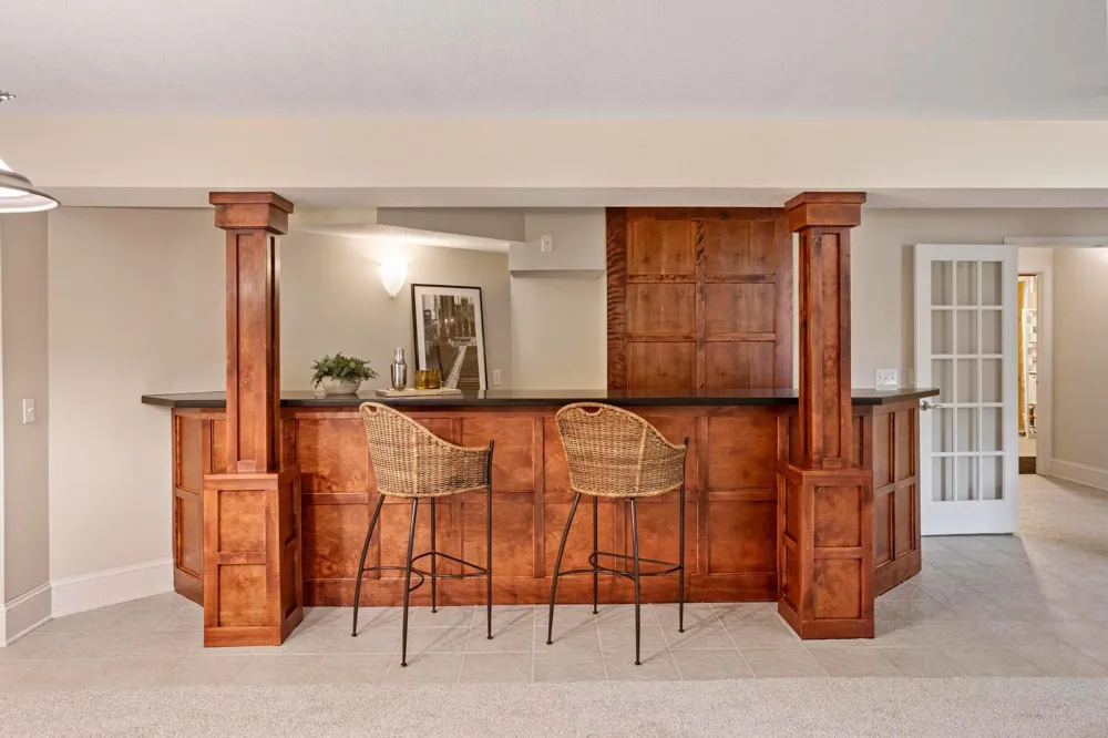 2452 Eagle Valley Drive Woodbury, MN 55129