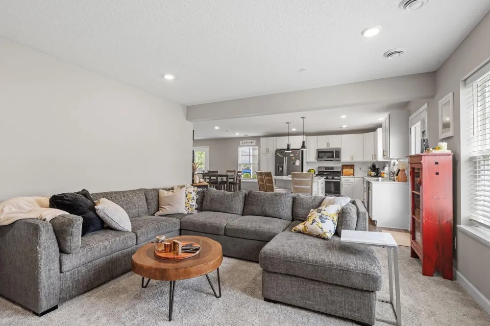 8710 Parkington Avenue NE Otsego, MN 55330