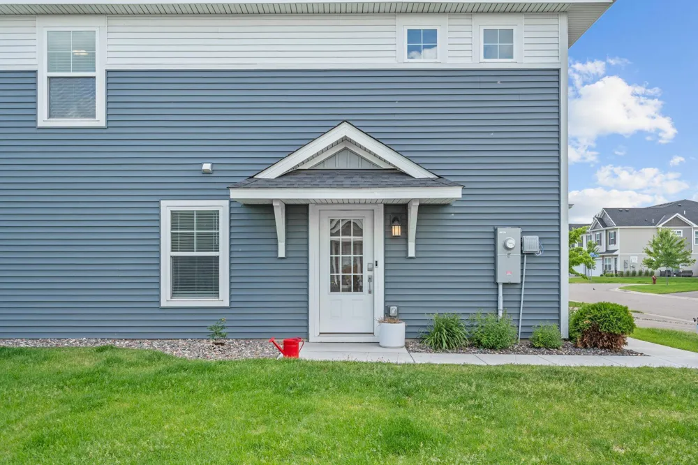 8710 Parkington Avenue NE Otsego, MN 55330