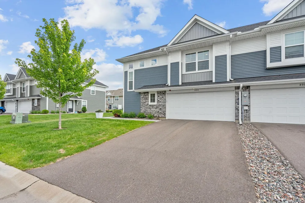 8710 Parkington Avenue NE Otsego, MN 55330