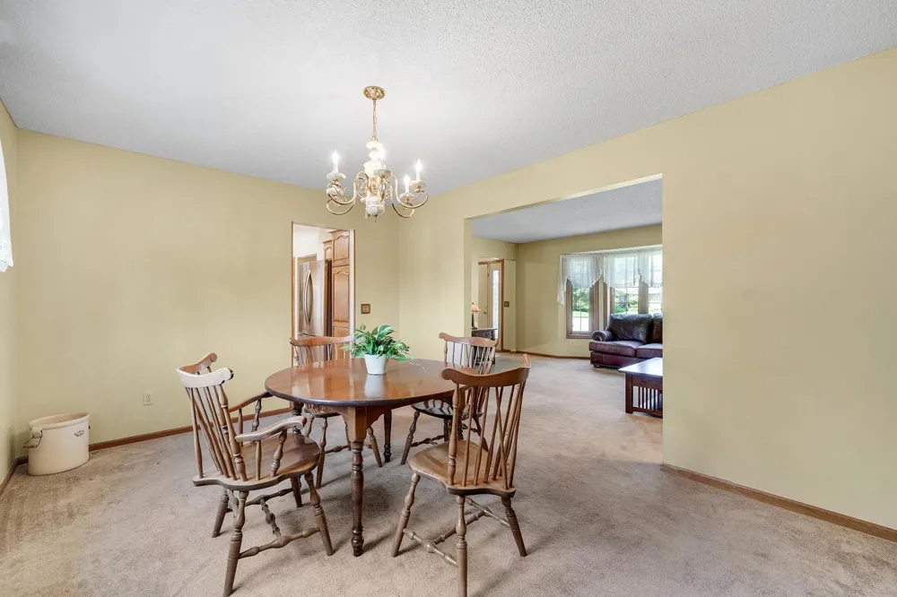 14246 Dearborn Path Rosemount, MN 55068