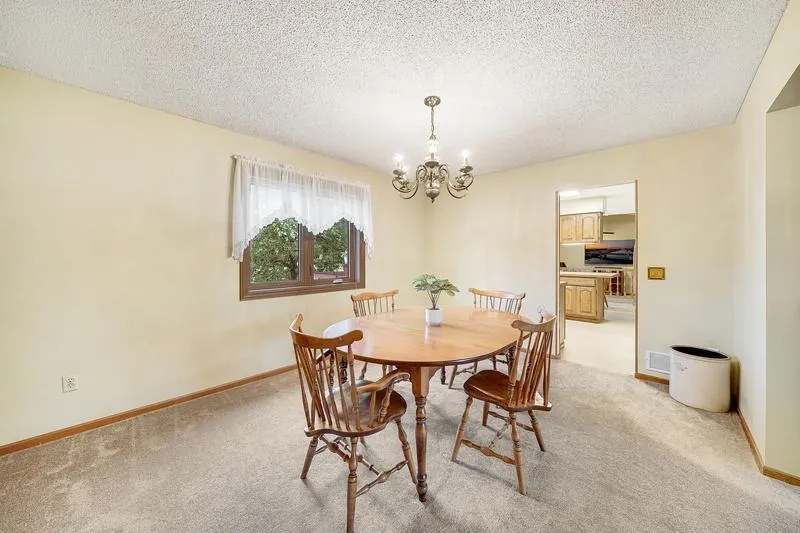14246 Dearborn Path Rosemount, MN 55068
