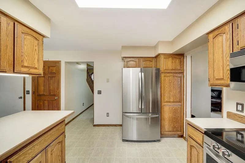 14246 Dearborn Path Rosemount, MN 55068