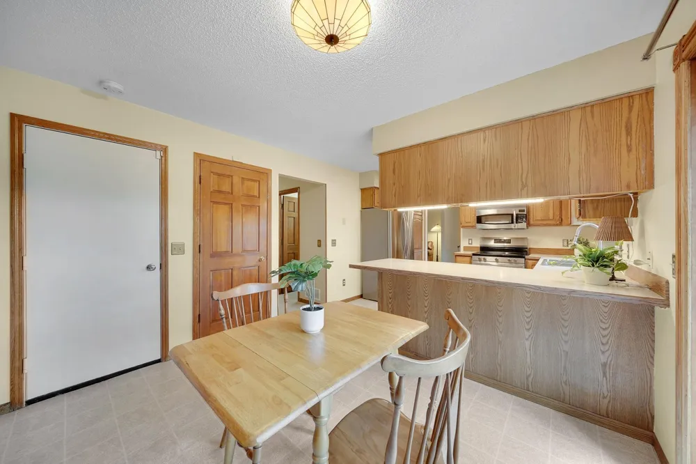 14246 Dearborn Path Rosemount, MN 55068