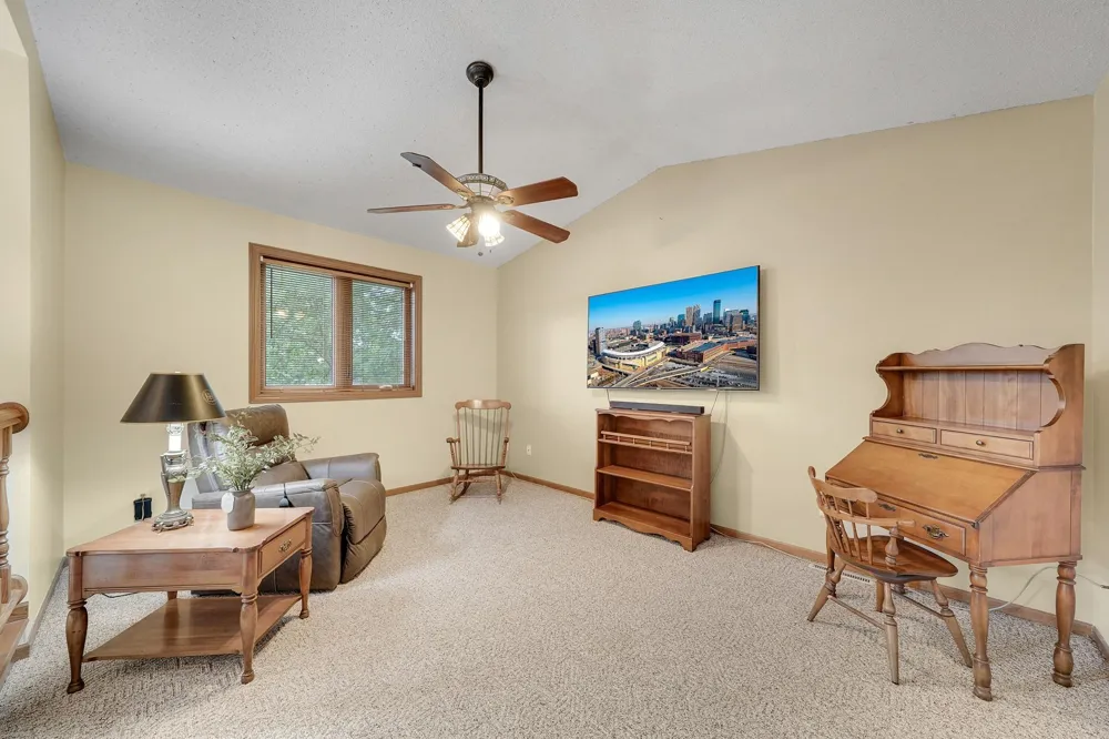 14246 Dearborn Path Rosemount, MN 55068