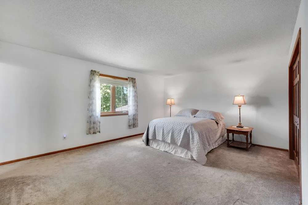 14246 Dearborn Path Rosemount, MN 55068
