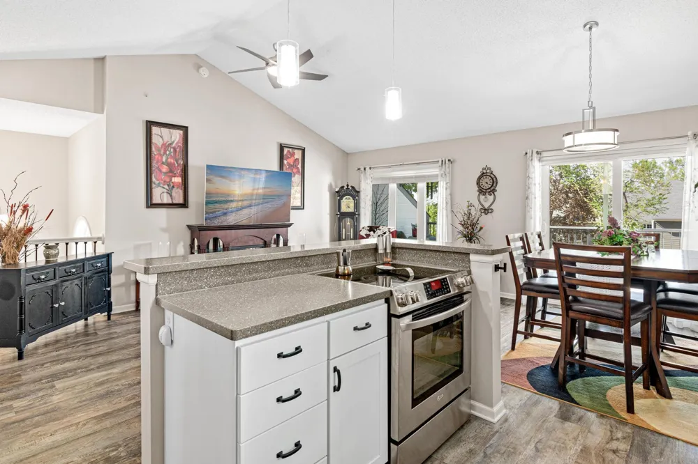 421 E Lake Street Waconia, MN 55387