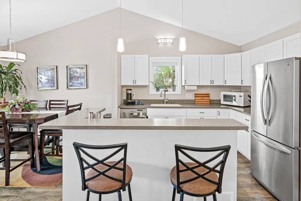 421 E Lake Street Waconia, MN 55387