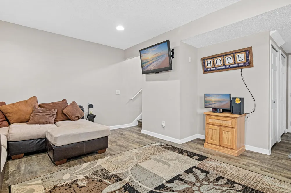 421 E Lake Street Waconia, MN 55387