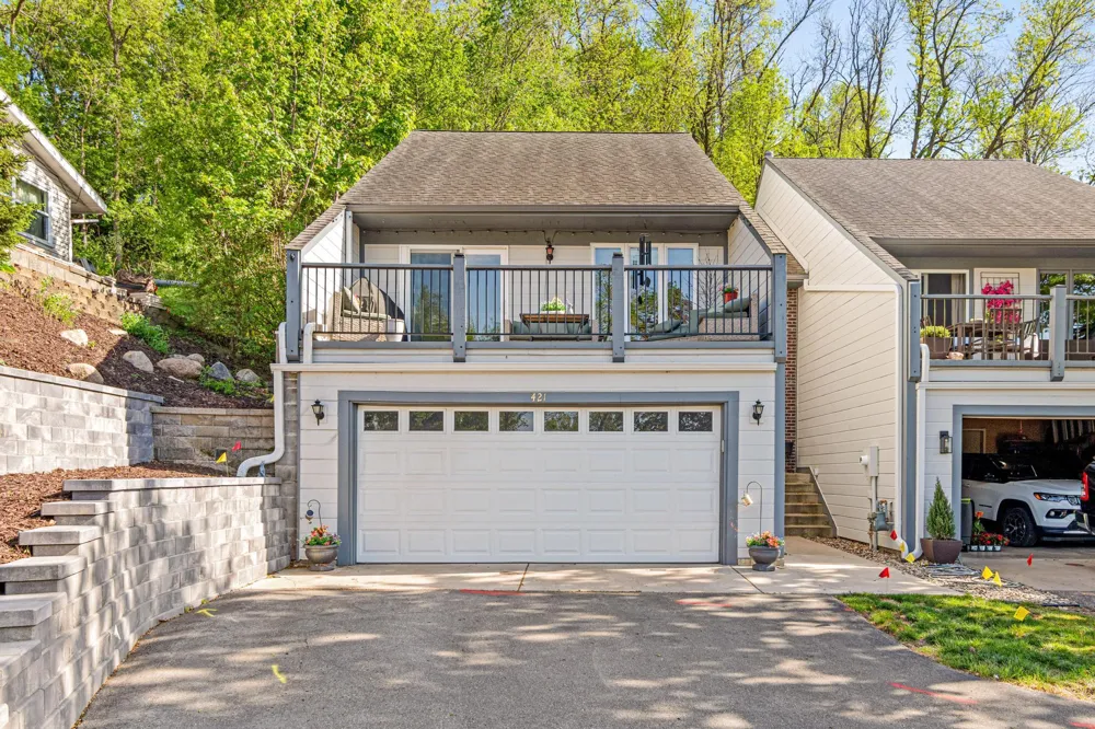 421 E Lake Street Waconia, MN 55387