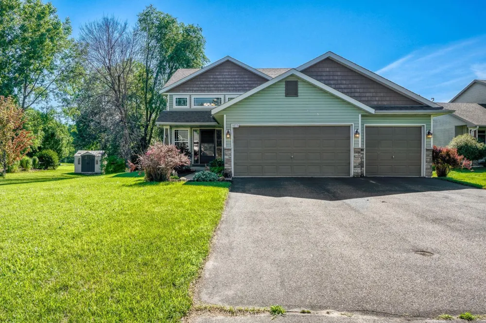 5833 212th Street Forest Lake, MN 55025
