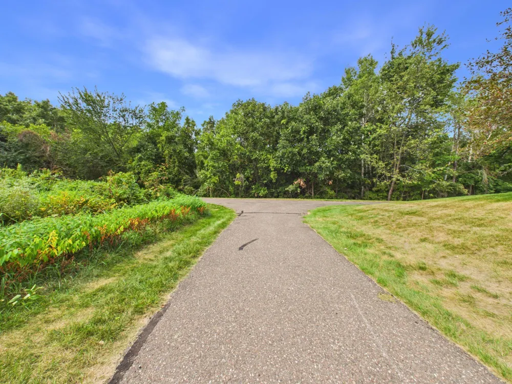 920 Evergreen Court Vadnais Heights, MN 55127