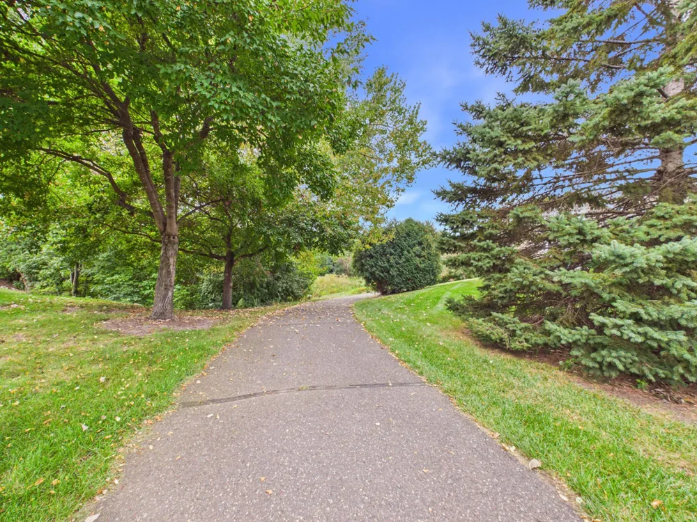 920 Evergreen Court Vadnais Heights, MN 55127