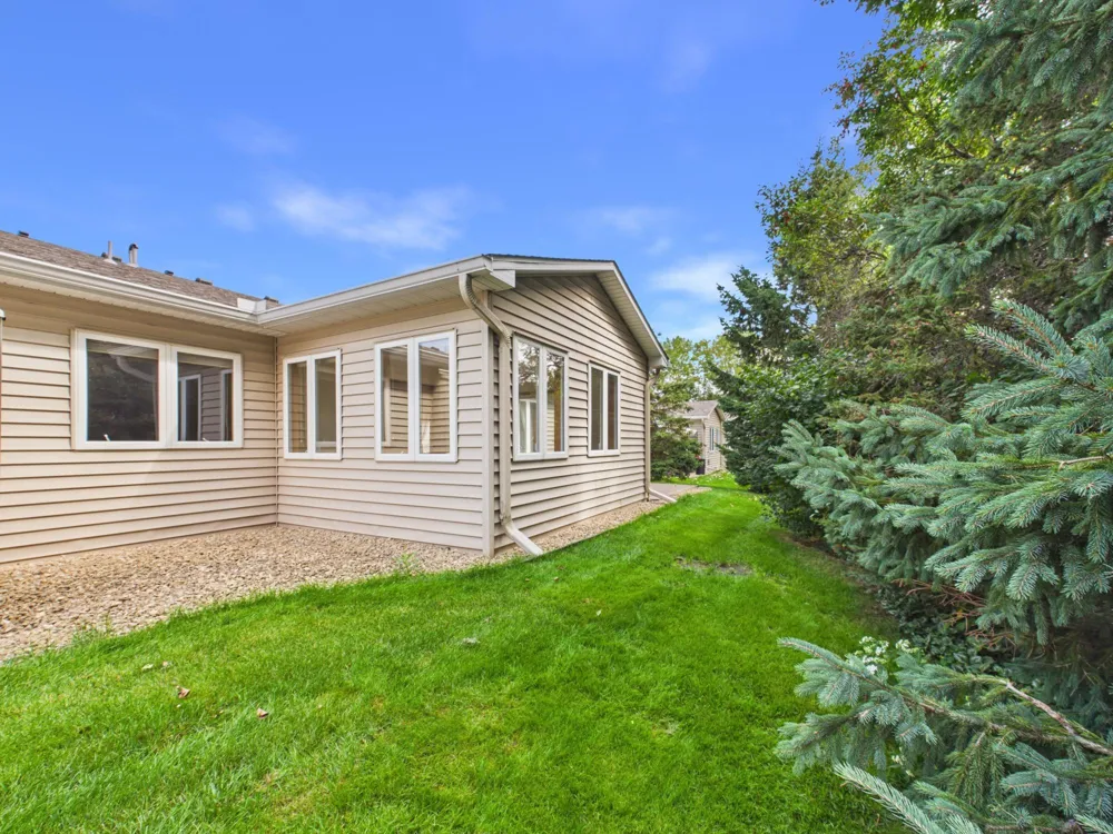 920 Evergreen Court Vadnais Heights, MN 55127