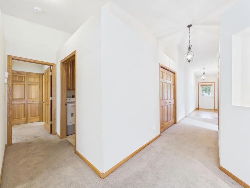 920 Evergreen Court Vadnais Heights, MN 55127