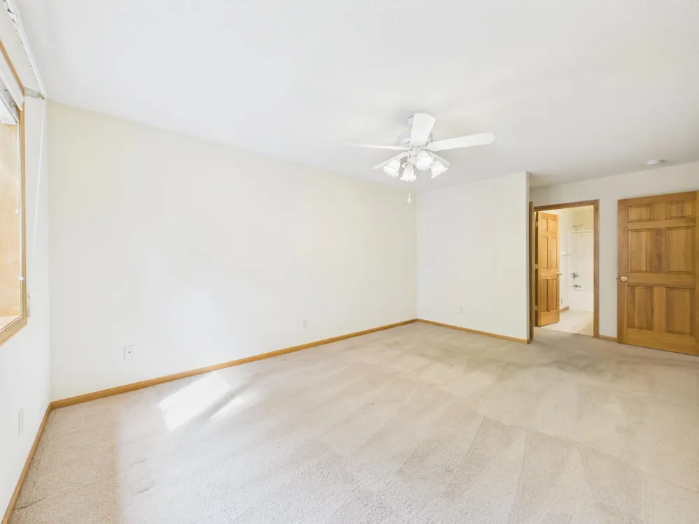 920 Evergreen Court Vadnais Heights, MN 55127