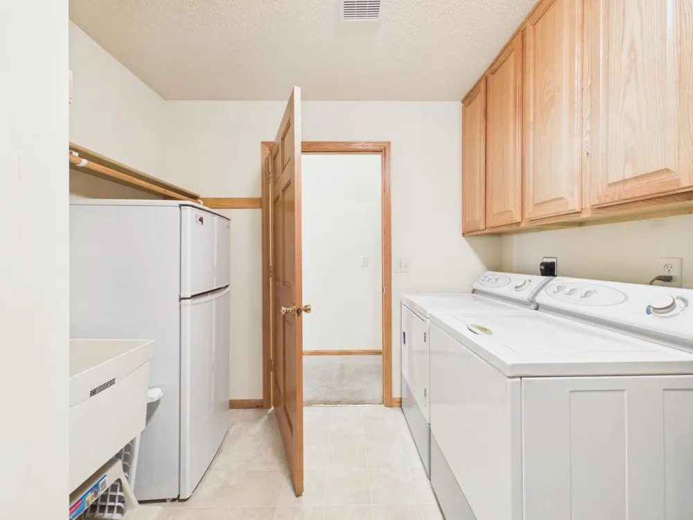 920 Evergreen Court Vadnais Heights, MN 55127