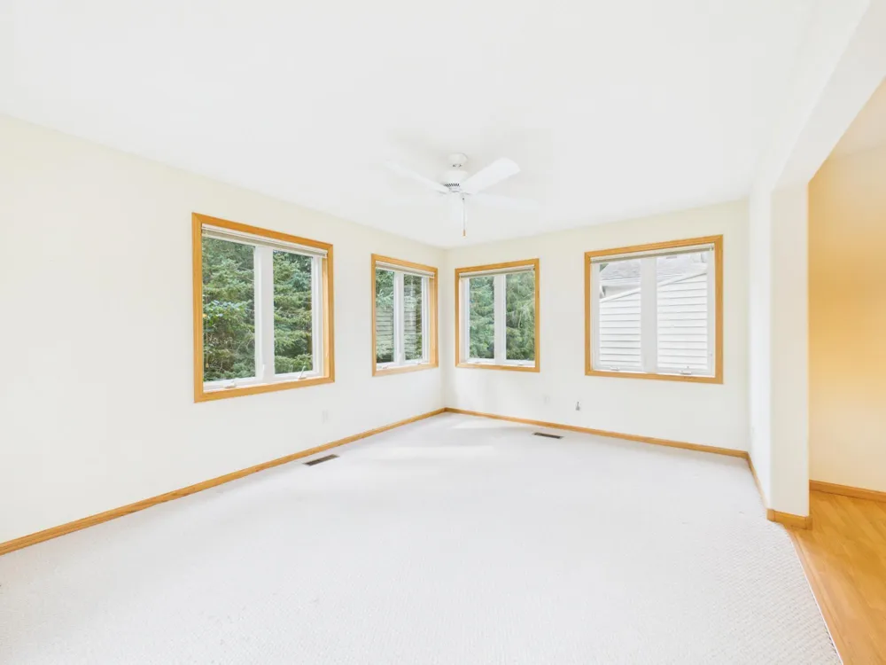 920 Evergreen Court Vadnais Heights, MN 55127
