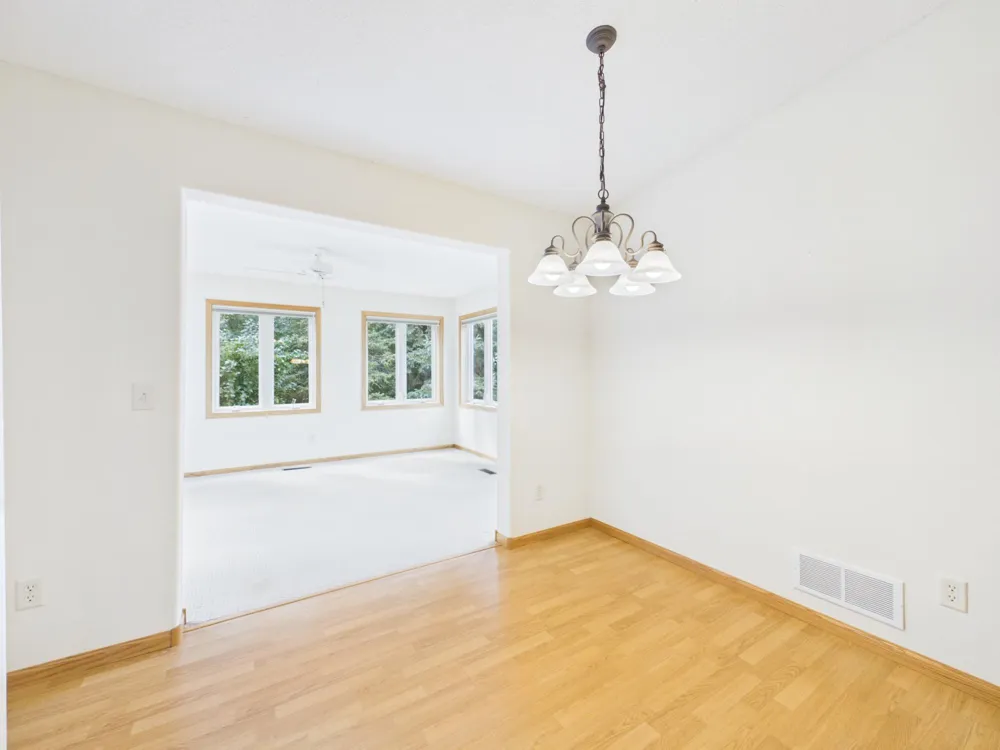 920 Evergreen Court Vadnais Heights, MN 55127