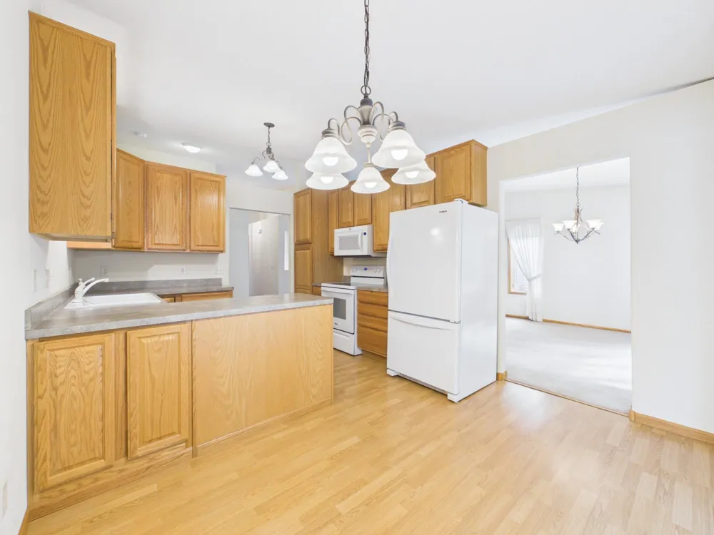 920 Evergreen Court Vadnais Heights, MN 55127