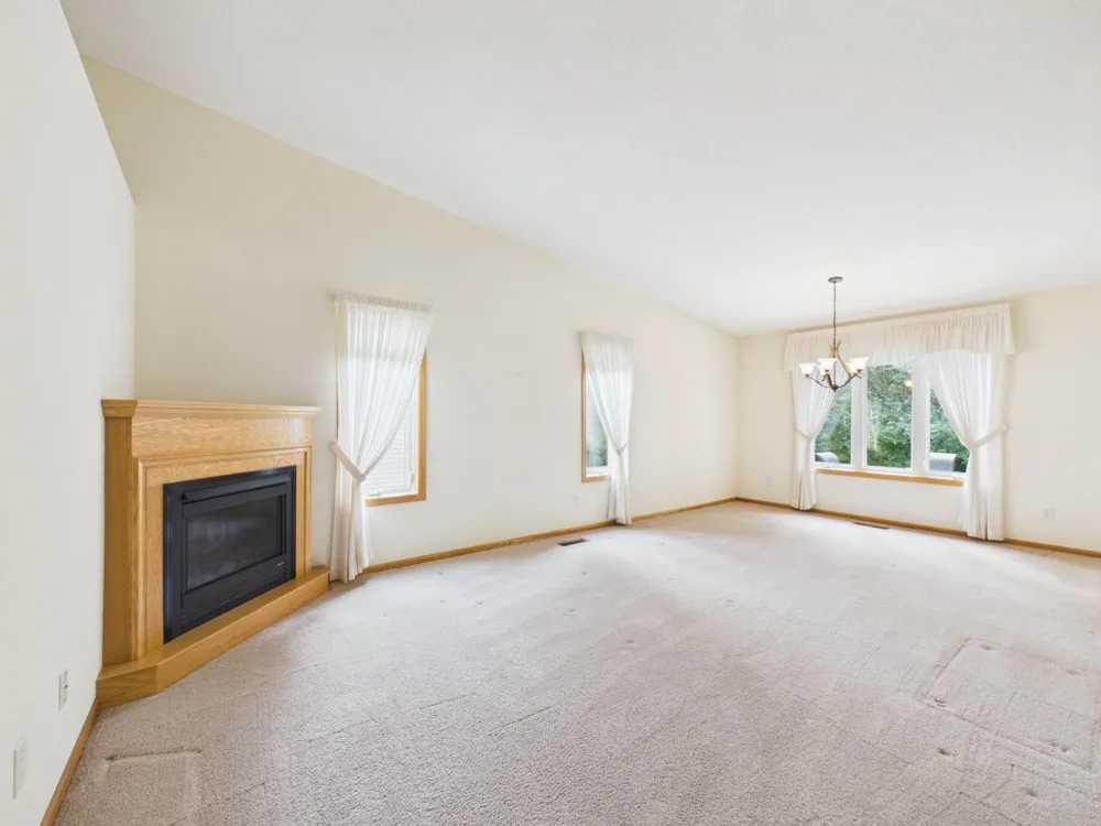 920 Evergreen Court Vadnais Heights, MN 55127