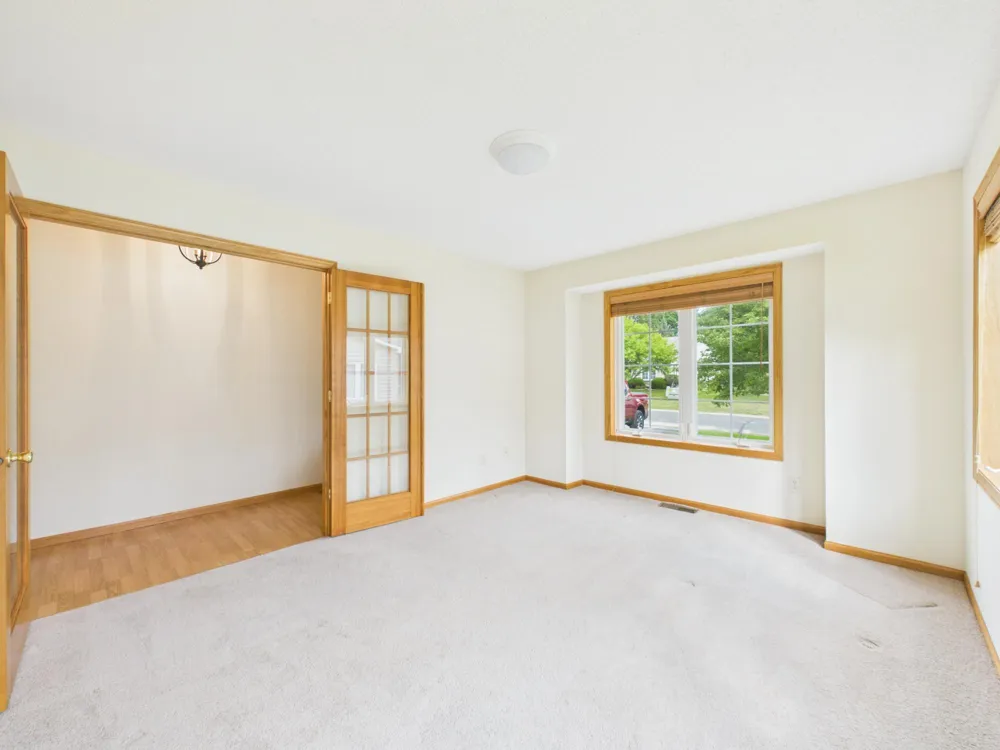 920 Evergreen Court Vadnais Heights, MN 55127