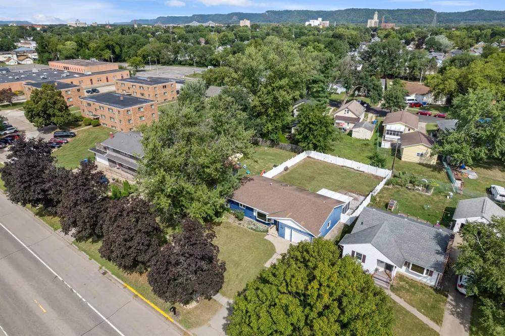 496 E Sarnia Street Winona, MN 55987