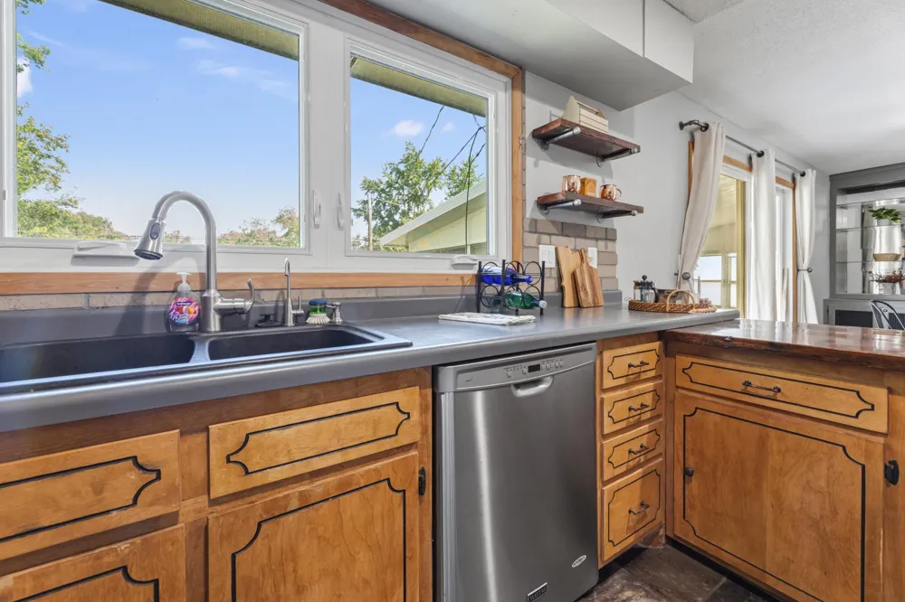 496 E Sarnia Street Winona, MN 55987