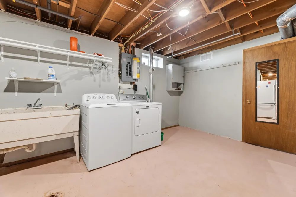 496 E Sarnia Street Winona, MN 55987