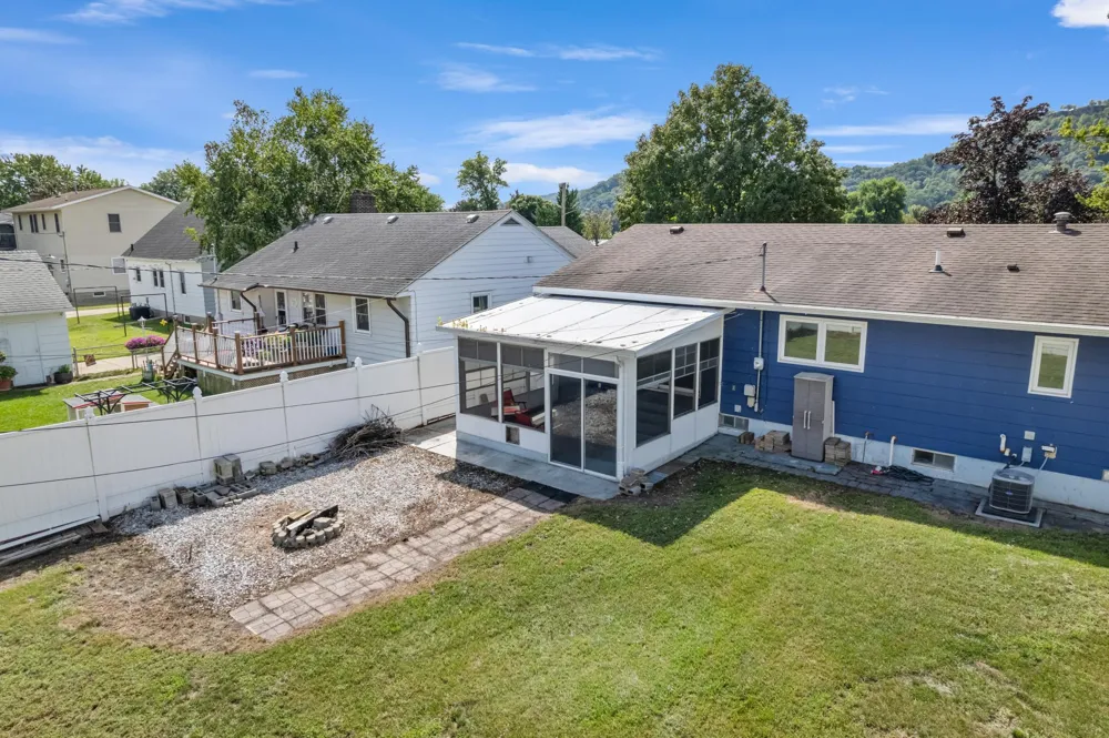 496 E Sarnia Street Winona, MN 55987