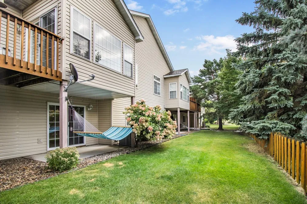 1105 Iris Drive White Bear Lake, MN 55127