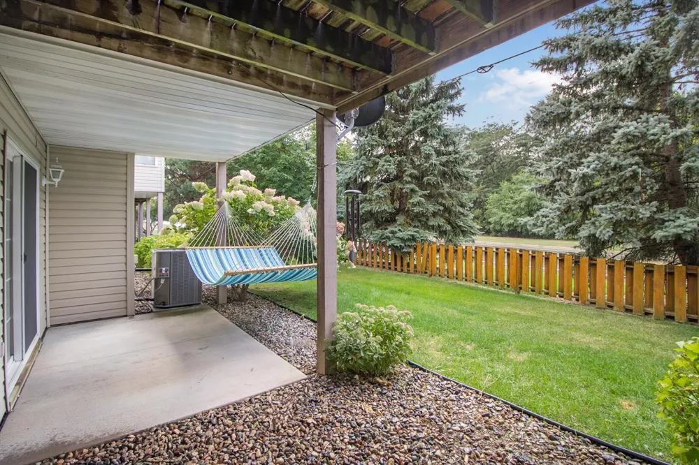 1105 Iris Drive White Bear Lake, MN 55127