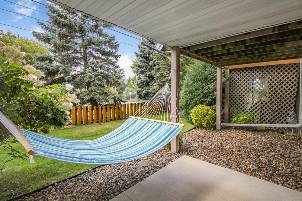 1105 Iris Drive White Bear Lake, MN 55127