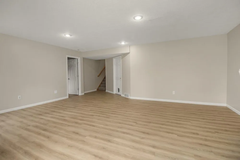 1105 Iris Drive White Bear Lake, MN 55127