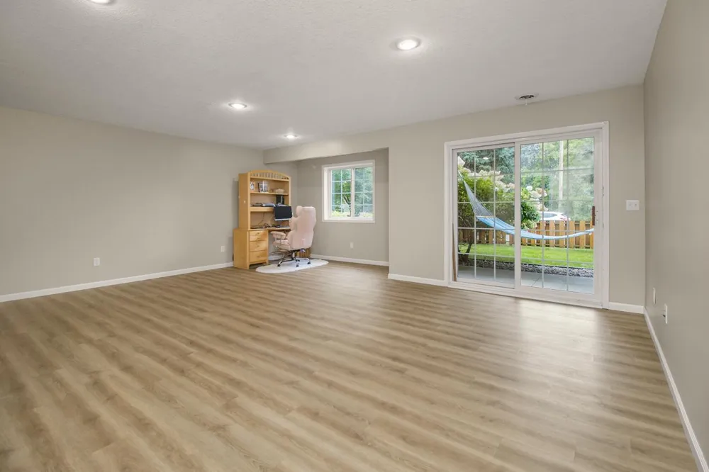 1105 Iris Drive White Bear Lake, MN 55127