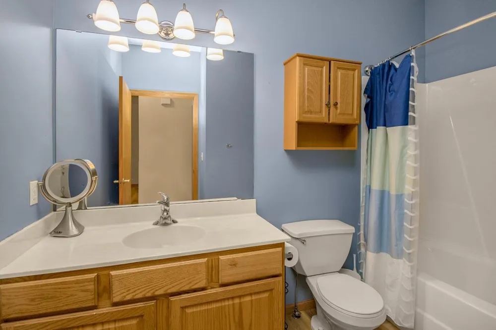 1105 Iris Drive White Bear Lake, MN 55127