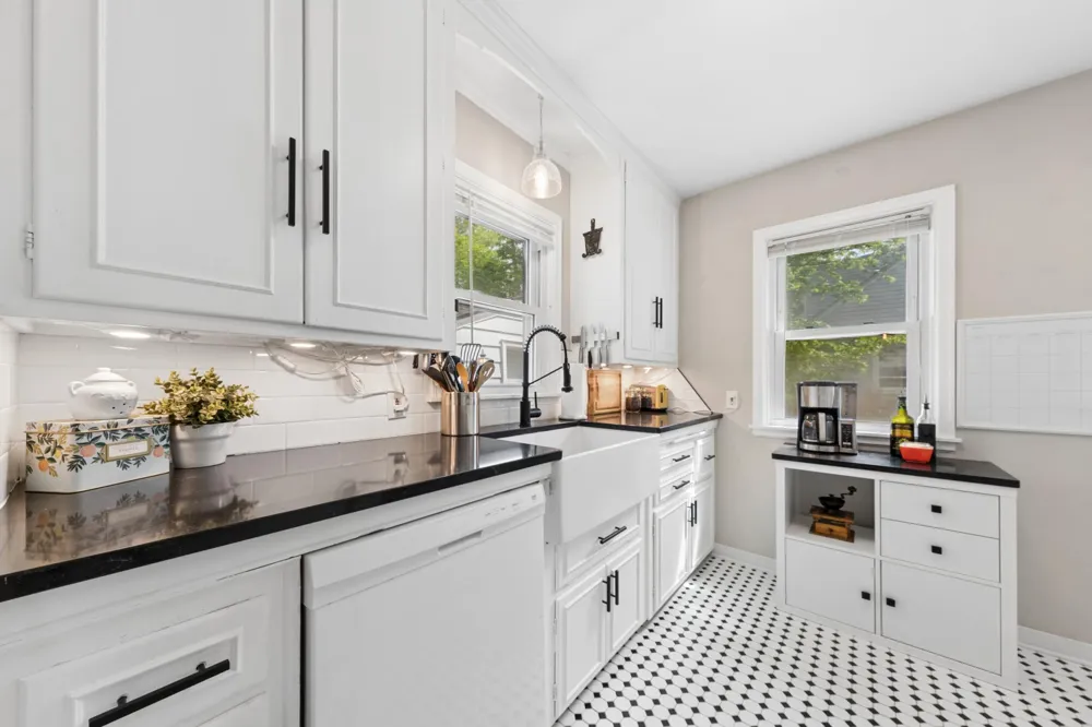 133 Ridgewood Drive Hopkins, MN 55343