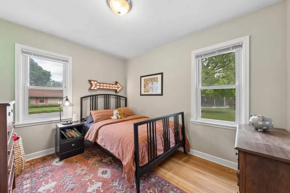133 Ridgewood Drive Hopkins, MN 55343