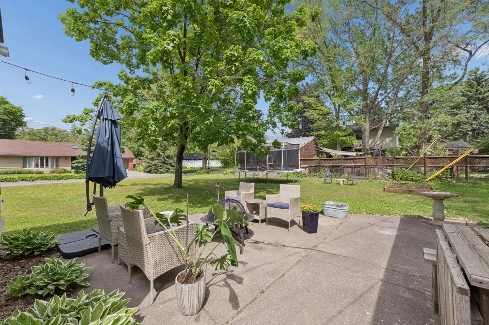 133 Ridgewood Drive Hopkins, MN 55343