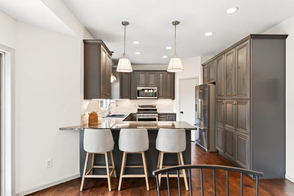 1954 Ormond Drive Shakopee, MN 55379