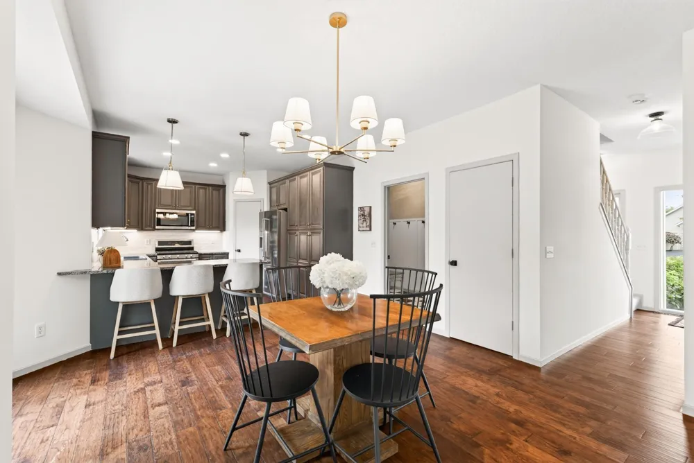 1954 Ormond Drive Shakopee, MN 55379