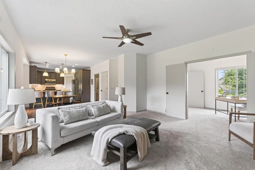 1954 Ormond Drive Shakopee, MN 55379